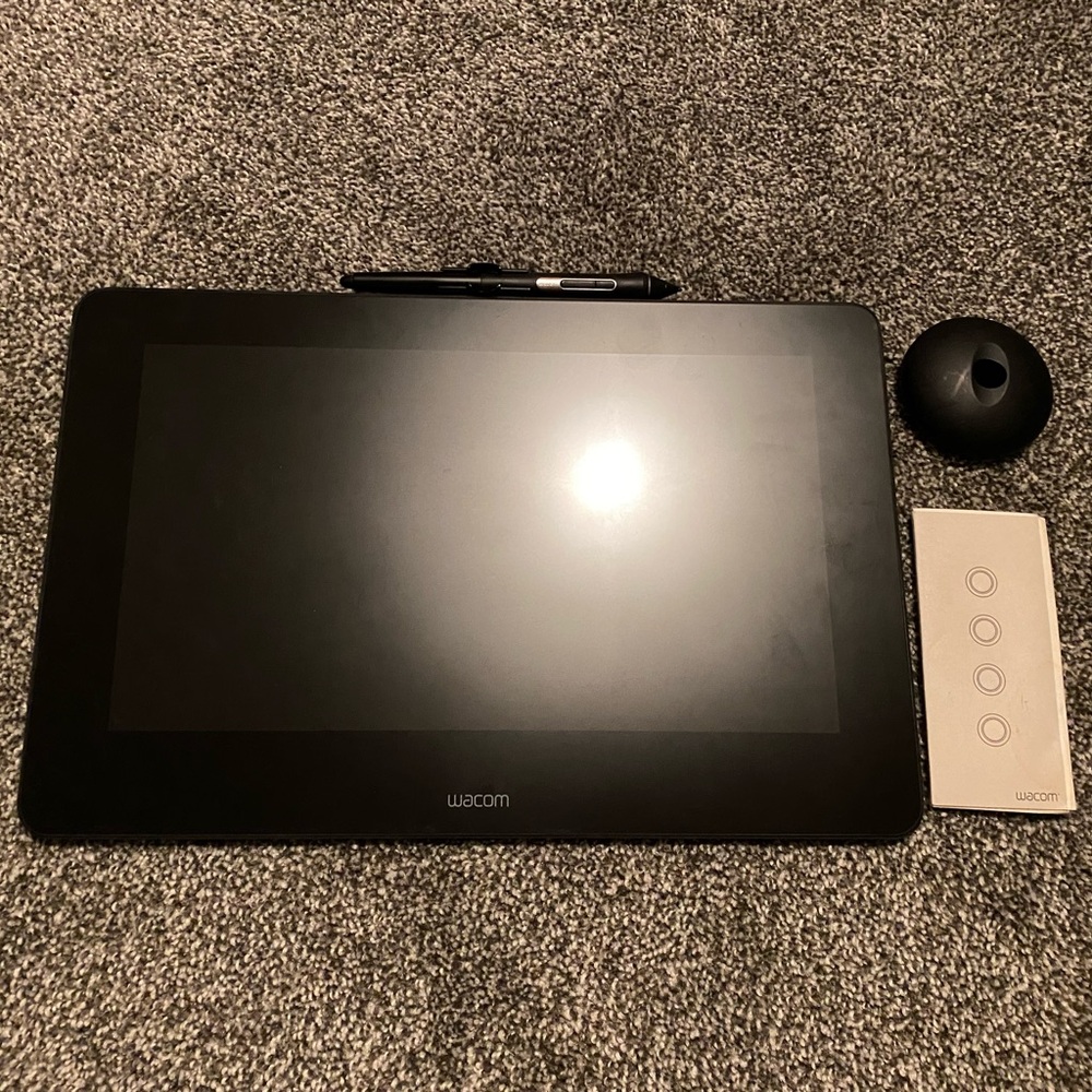 Cintiq Pro 13 — now available as a bundle, see other listing!